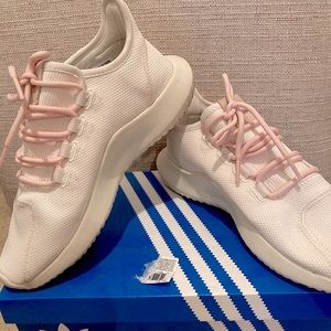 Adidas Women’s Tubular Shadow J Size 5.5 (7 women’s)